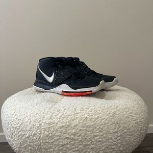 Used Nike Kyrie 6 Men’s Basketball Shoes